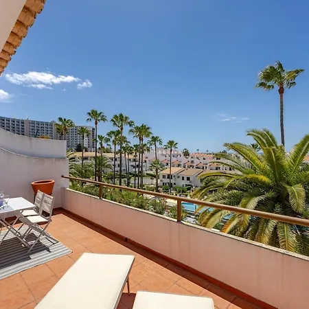 Stylish Sunny With Pool At Alba Apartment *