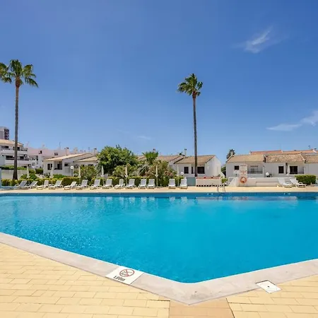 Apartment Stylish Sunny With Pool At Alba *